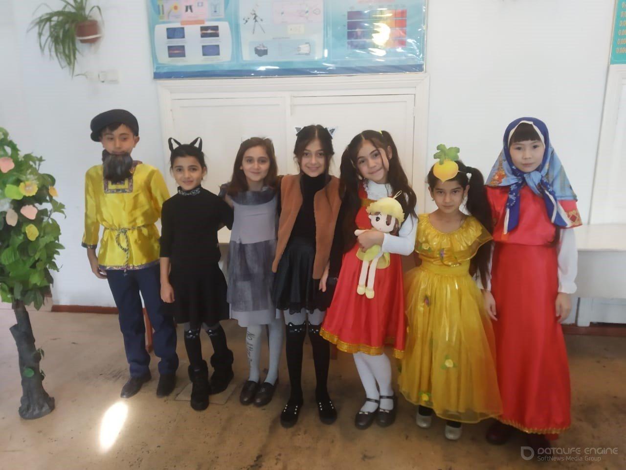 Орыс тілі, орыс әдебиеті және ағылшын тілі пәндерінің  айлығы