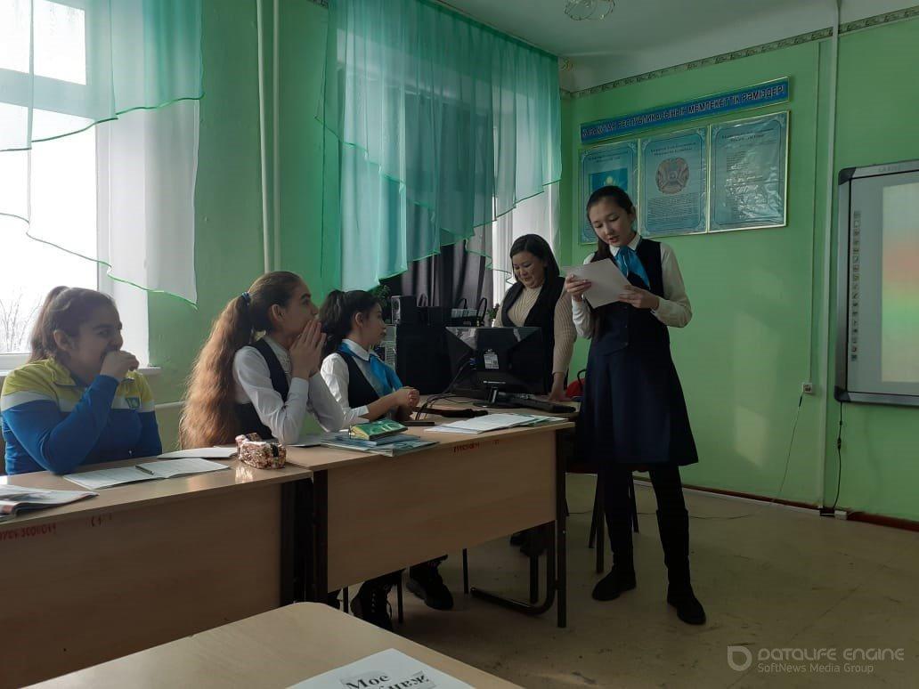 Орыс тілі, орыс әдебиеті және ағылшын тілі пәндерінің  айлығы