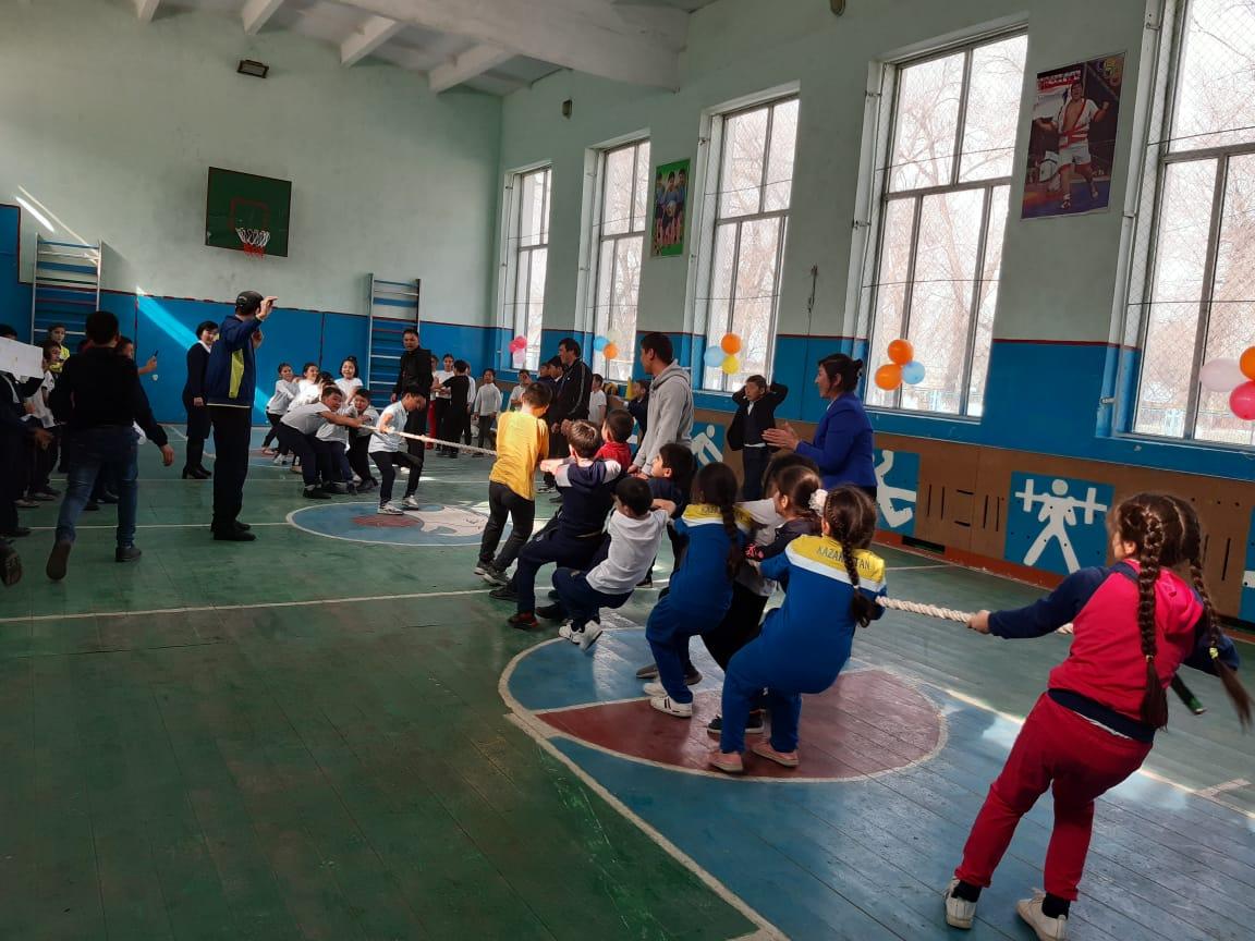 Көңілді эстафета