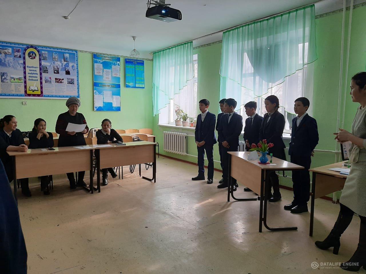 Математика, физика және информатика айлығы