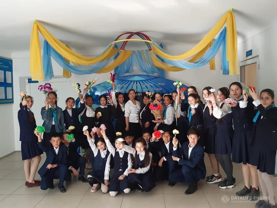 "Гүл арманы" тақырыбында мектепшілік акция